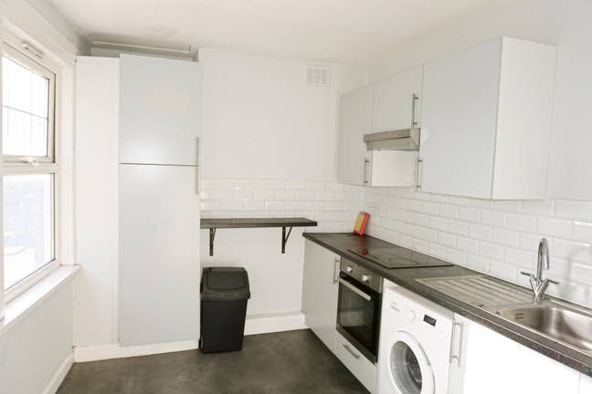 Self-contained x large studio on Peckham Rye SE15  Main Photo