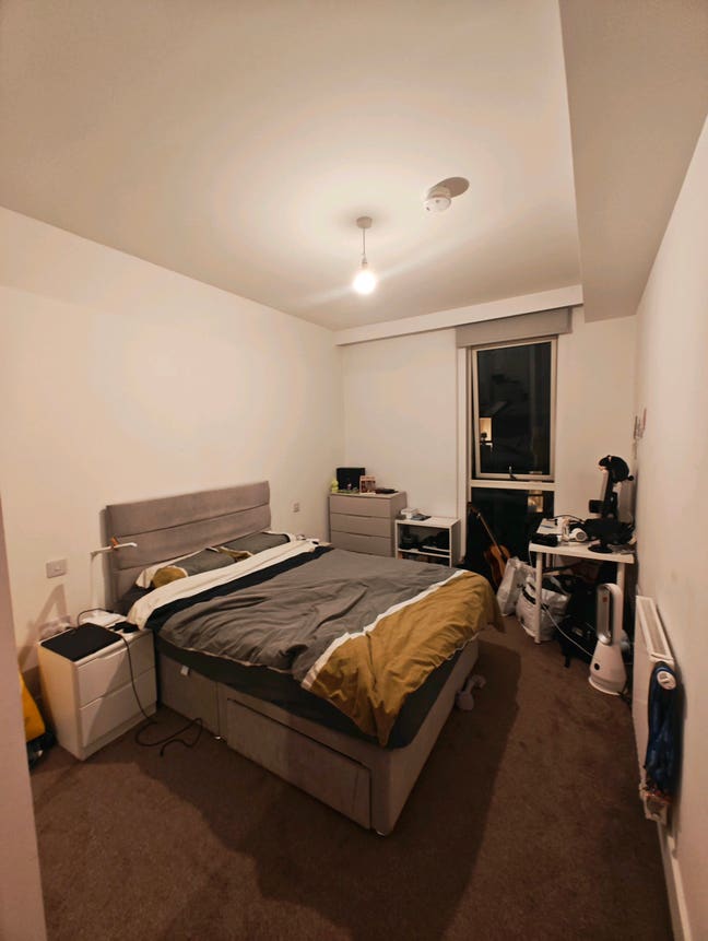 Double Bed with Private Bathroom in Canning Town Main Photo