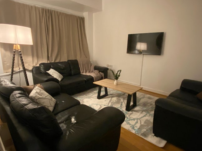 Double Room in Friendly House All Ensuites Main Photo
