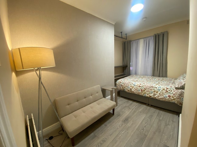 Small Studio in Westbourne Park Main Photo