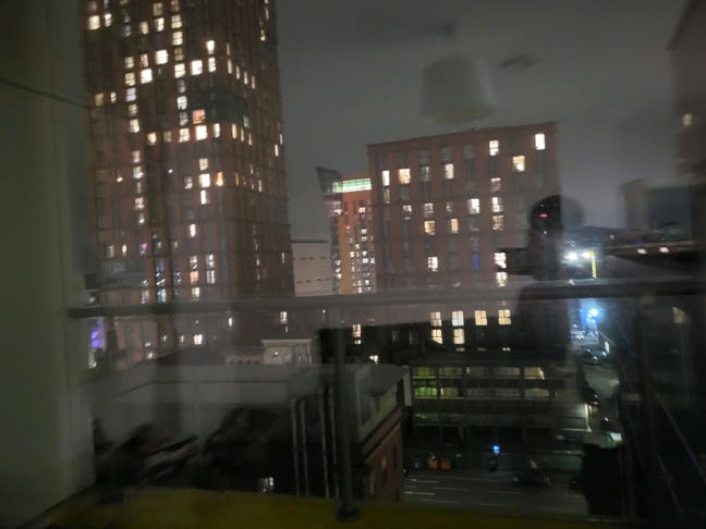NQ room city side  Main Photo