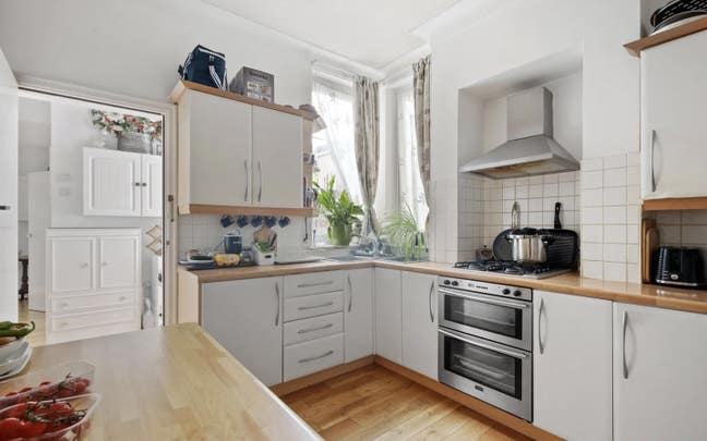 Massive double room in quiet, cosy houseshare Main Photo