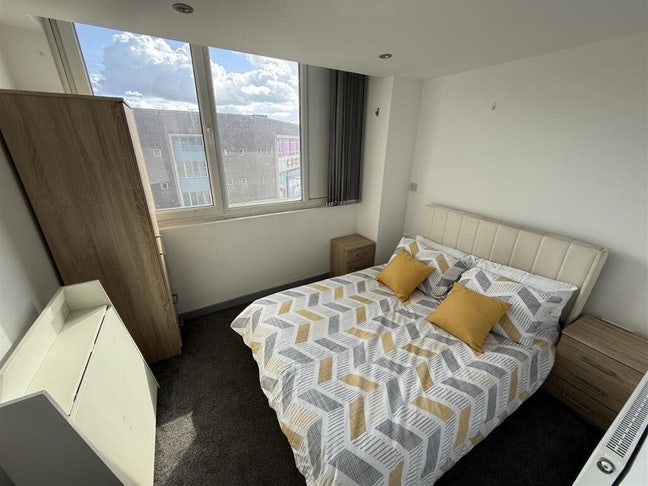 Modern Furnished Studio Flat Main Photo