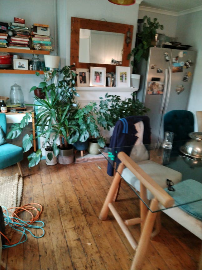 Clean room in quiet house  Main Photo