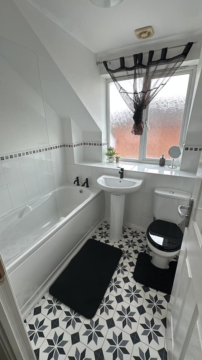 🌟Leighton Hospital🌟 Room Available 🌟 Main Photo