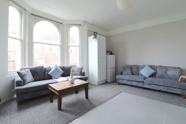 Beautiful New House in Central Brighton!  Main Photo