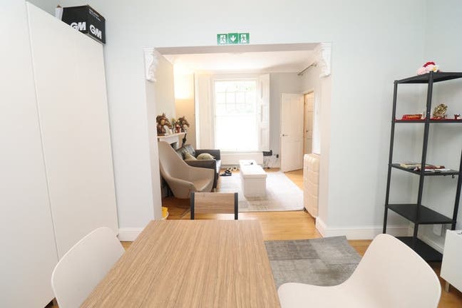 Stunnning Top Double Room Next to Canary Wharf!! Main Photo