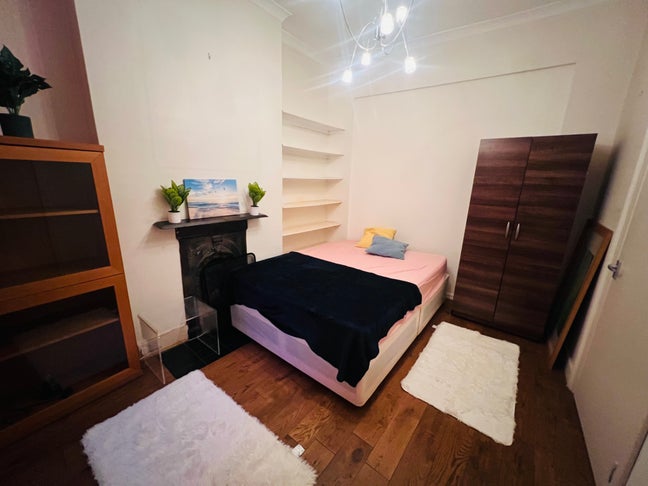 En-Suite & Double Room in Wandsworth - Bills inc  Main Photo