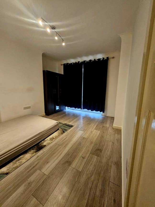 1 Double Room around West Croydon and Purley Way Main Photo