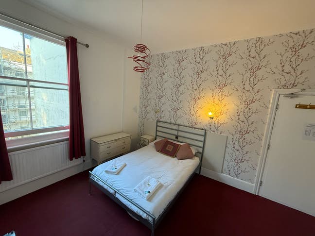 Bills Included Double Room available ASAP Main Photo
