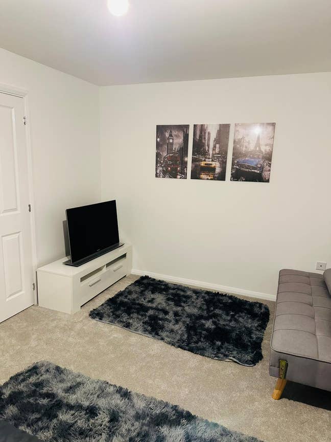 King Sized room with Private Lounge space Main Photo