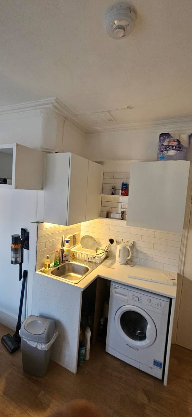 Flat7-23 Hindes road Main Photo