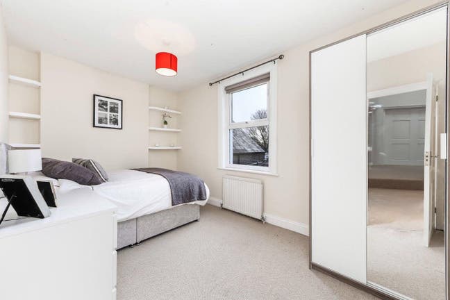 South Ealing Double Bedroom Main Photo