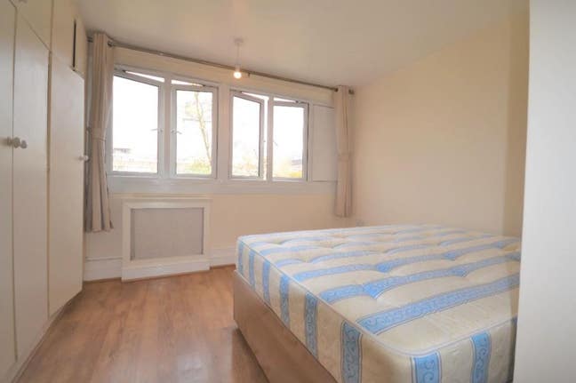 Double Room to Rent All Bills and Wifi Included Main Photo