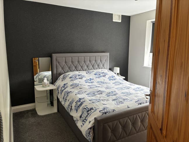 Lovley Double  Bedroom  Main Photo