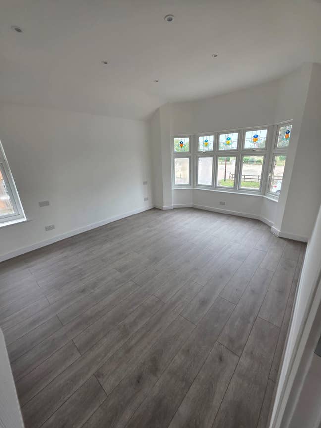 5 apartments available in Rainham!! 🙌🏻 Main Photo