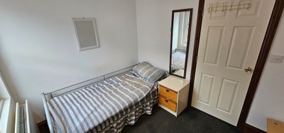  Double Room, All Bills Included  Main Photo