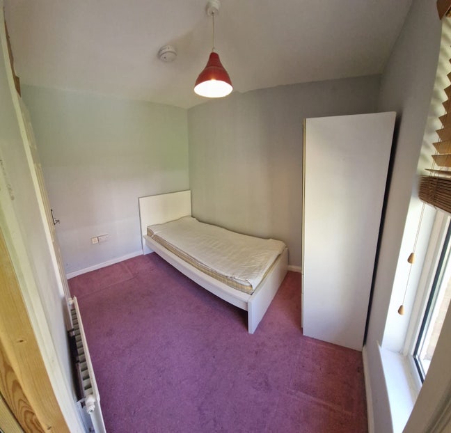 En suite room - Near to northern general hospital  Main Photo