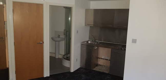One-Bed Studio Flat – Howgate House, Wakefield  Main Photo