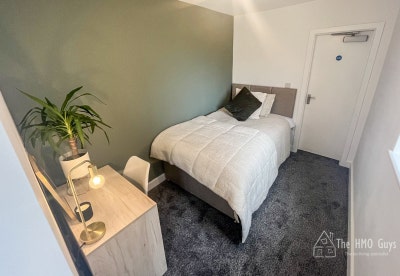 💎 En-Suite Rooms – 5 Min Walk to Hospital! 💎 Main Photo