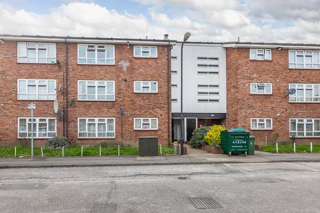 Ground floor 1 bed apartment Main Photo