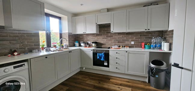 Amazing room to share in the heart of Romford! Main Photo