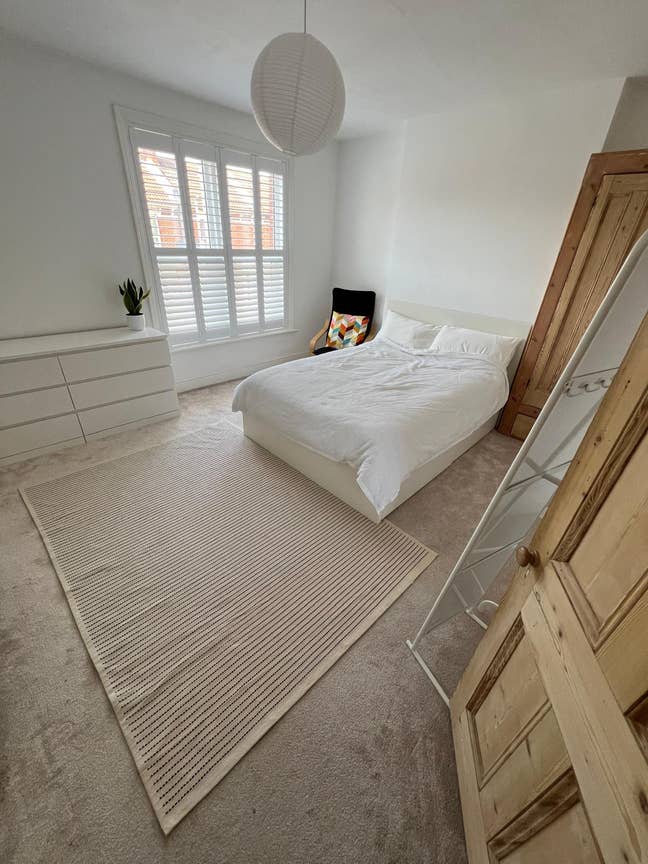 Large Bedroom + Extra Office/Lounge Room Main Photo