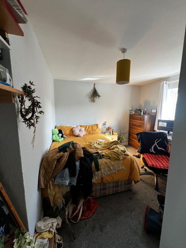 Three Rooms Available in a Friendly House Share   Main Photo