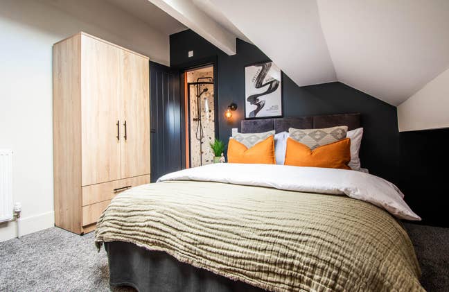 Room available at High End HMO in Guiseley  Main Photo