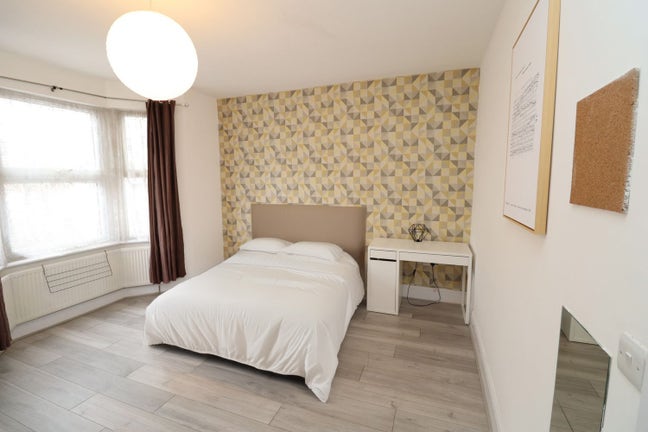 Prime Location in a Residential Area--Book Now!! Main Photo