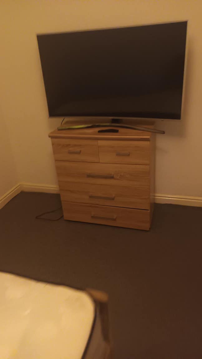 Room to letFor rent a double room, clean and well- Main Photo