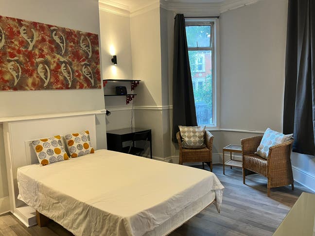 Bright and Comfortable Room in NW6 6Td Main Photo