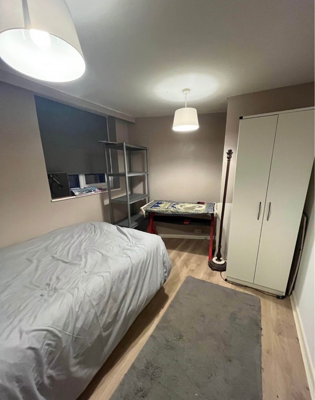 Rooms To Let - DSS ONLY  Main Photo