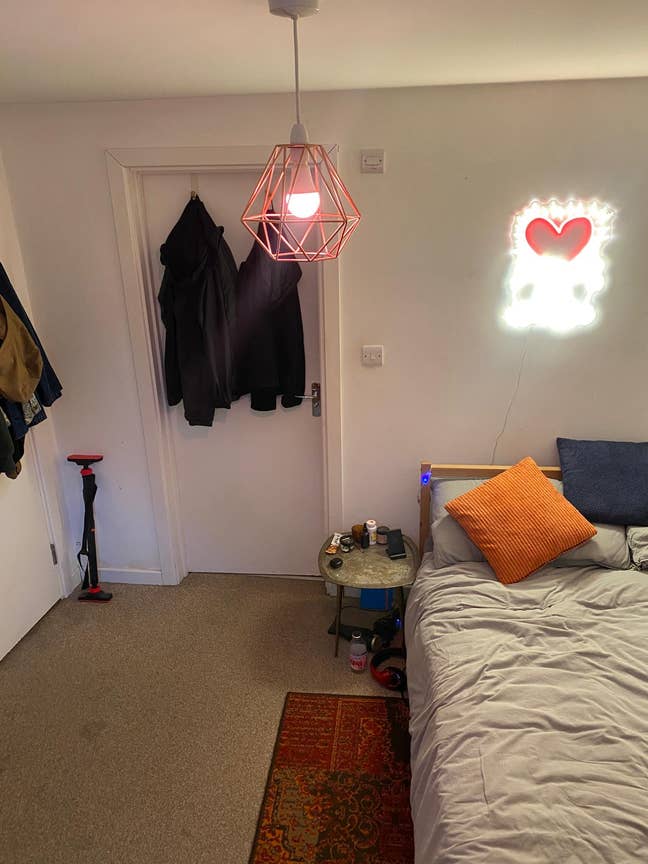 Double room available in our Hackney downs flat!  Main Photo