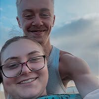 homeless and looking for somewhere to start fresh Main Photo