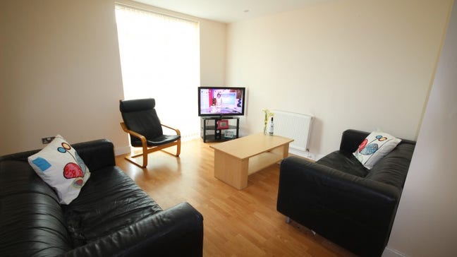 Female Housemate Needed- Immediate Entry Main Photo