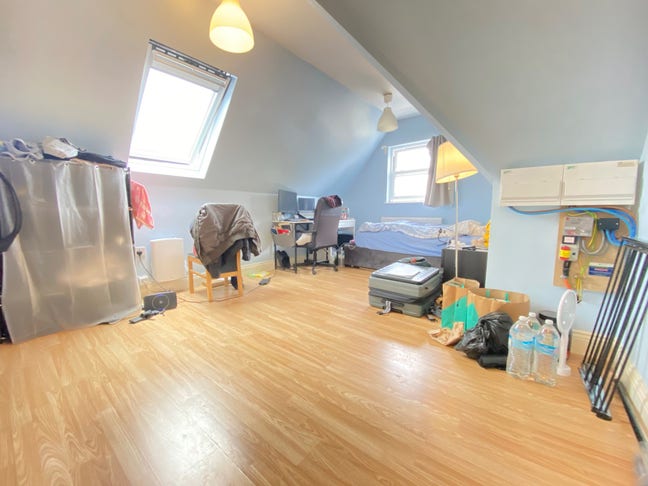 **01 Bed Flat & Study** Ealing** W5  Main Photo