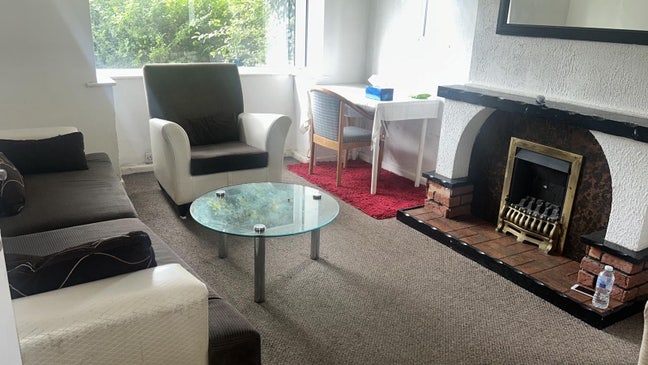 Room rent  Main Photo