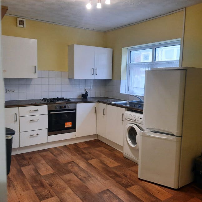 Very spacious with lots of storage  Main Photo