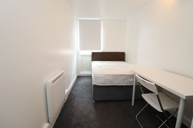 Live the North London Life – 2 Bright Double Rooms Main Photo