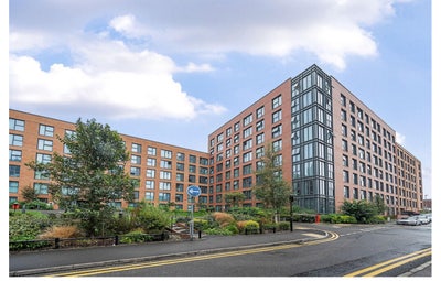 Short term sublet in 2 bed house  Main Photo