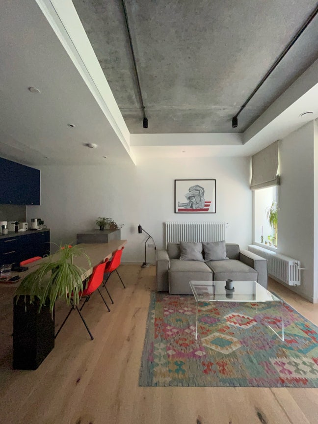 Modern Double Room + Balcony + Clubhouse Access Main Photo