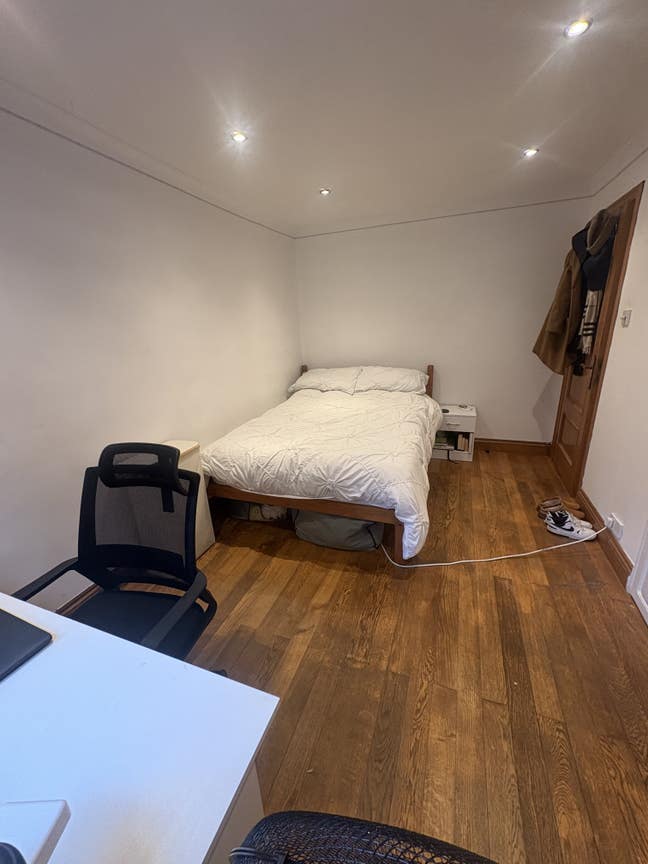 Dec SUBLET. Room in Battersea  Main Photo