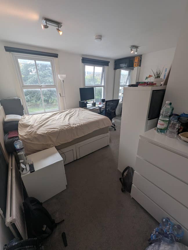 Large En-Suite Double Room- 5 min to station! SE16 Main Photo
