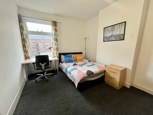 Bright Double Room near UoN Park Campus, QMC & Jub Main Photo
