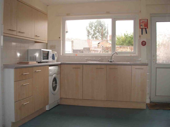 Room in a House  Main Photo