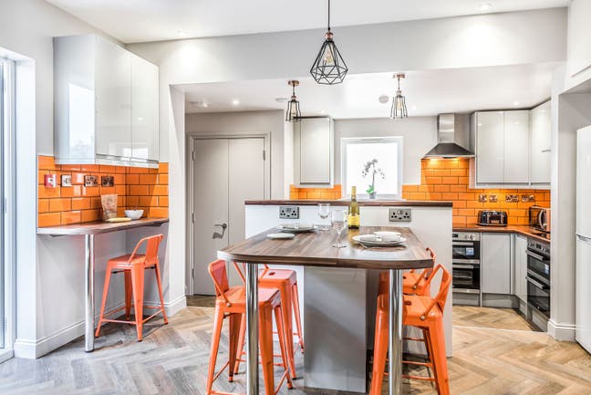 Full 360 Tour! Ensuite near Vibrant East Croydon  Main Photo