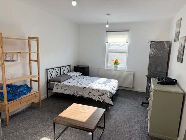 🏠Spacious Double Room with Private En-Suite SW18 Main Photo