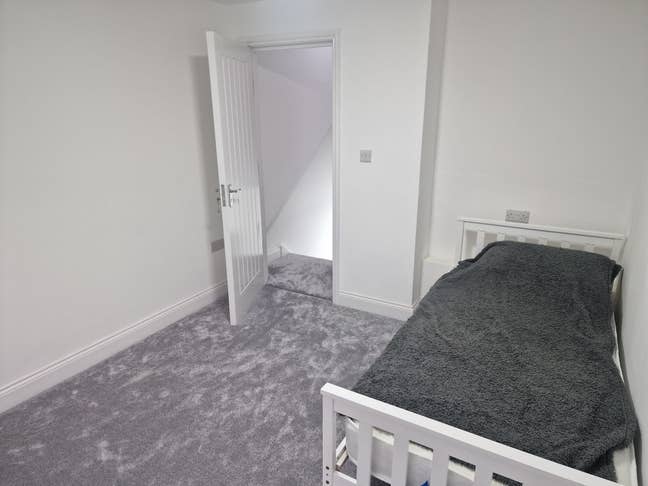 Two Spacious Double Rooms –E12– Bills Included Main Photo