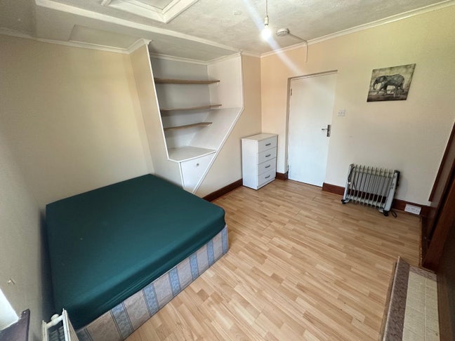 🛏️ Double Room to Let in- Neasden  Main Photo